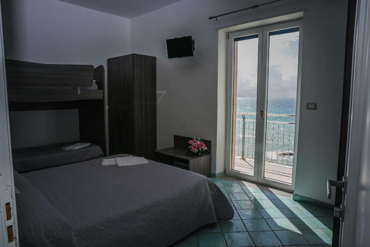 Hotel La Perla Villammare Exterior photo